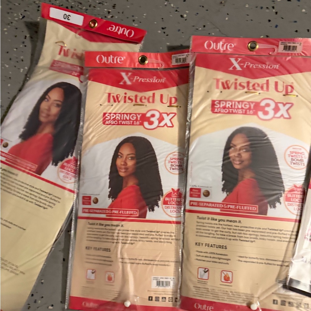 X-Pression Twisted Up Springy Afro Twist 16" Hair Extensions - Black